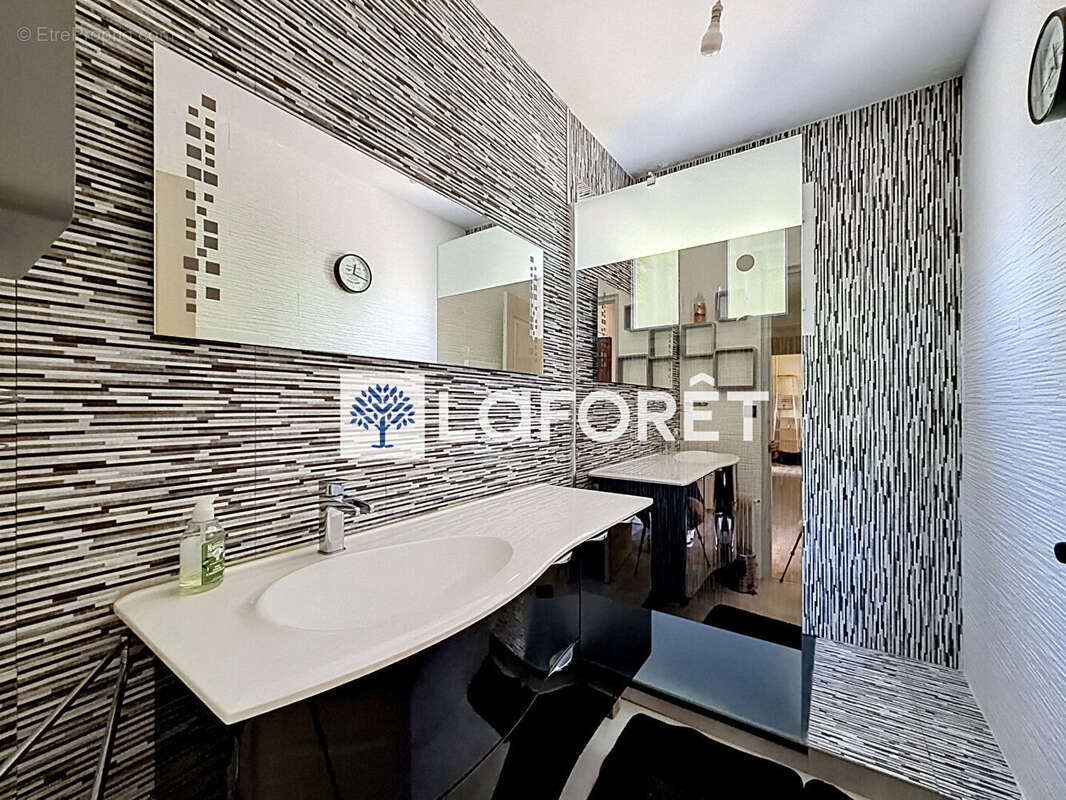 Appartement à LE MESNIL-ESNARD