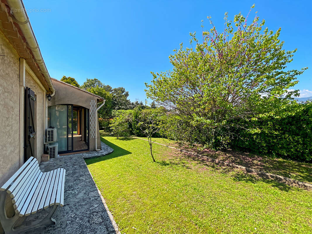 Maison à MOUANS-SARTOUX