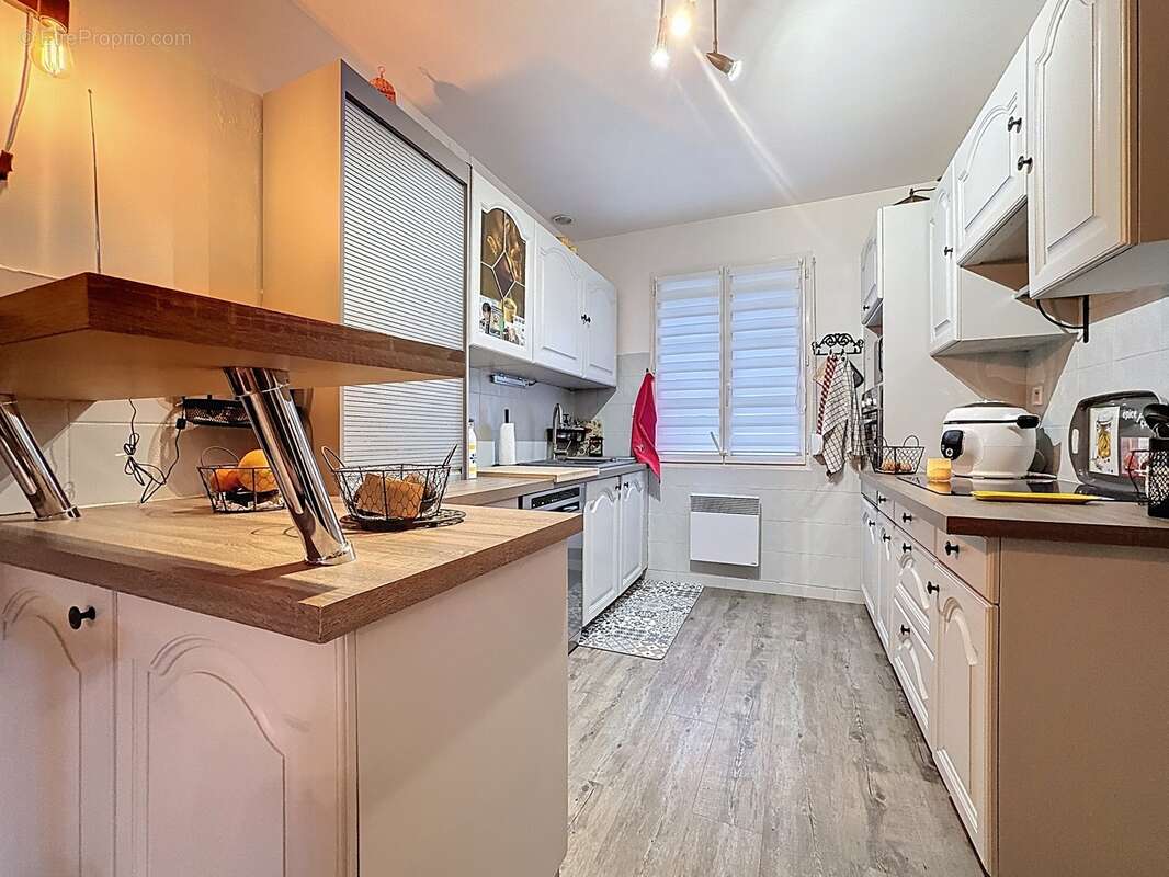 n°8 - Maison à CLERMONT