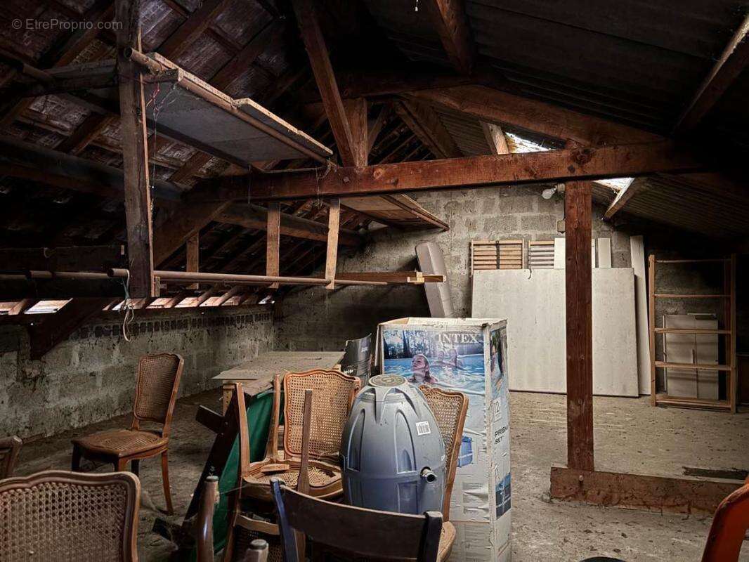 Appartement à LES AVENIERES