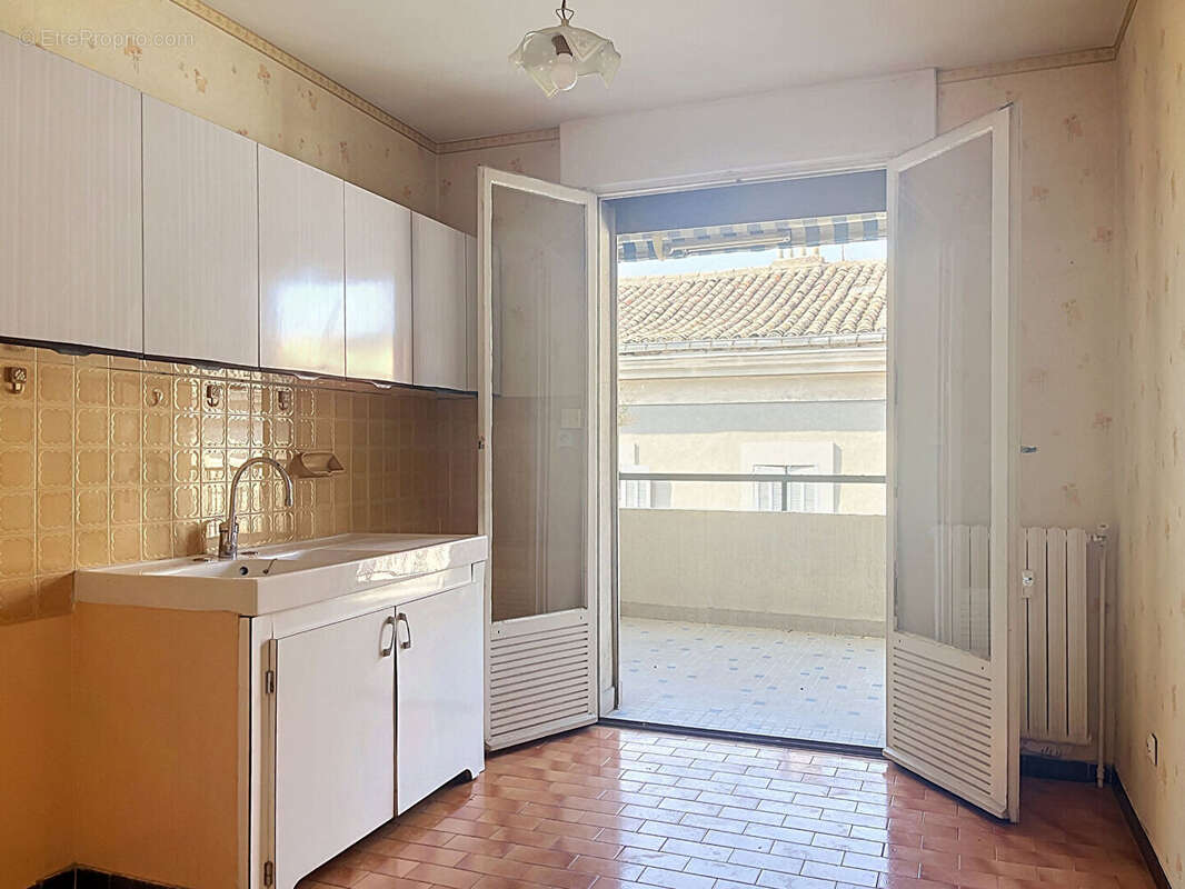 Appartement Nimes 3 pièce(s) 67 m2 - photo 4