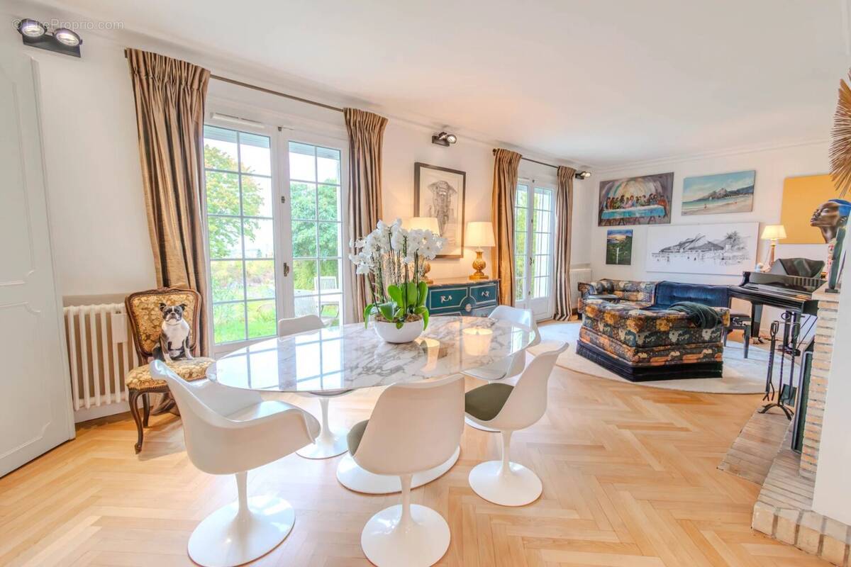 Maison à DEUIL-LA-BARRE