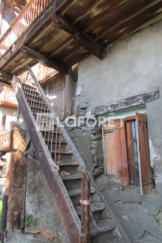 Maison Bourg St Maurice 5 pièce(s) 250 m2 - photo 2