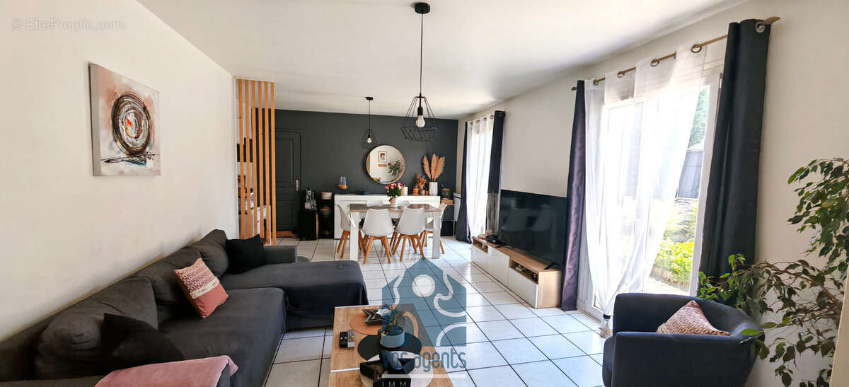 Maison 5 pièces avec terrain - photo 3