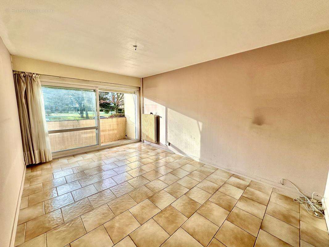 Appartement à SAINT-MICHEL-SUR-ORGE