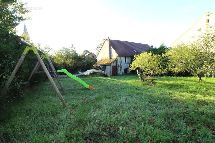 Maison à BRINON-SUR-BEUVRON