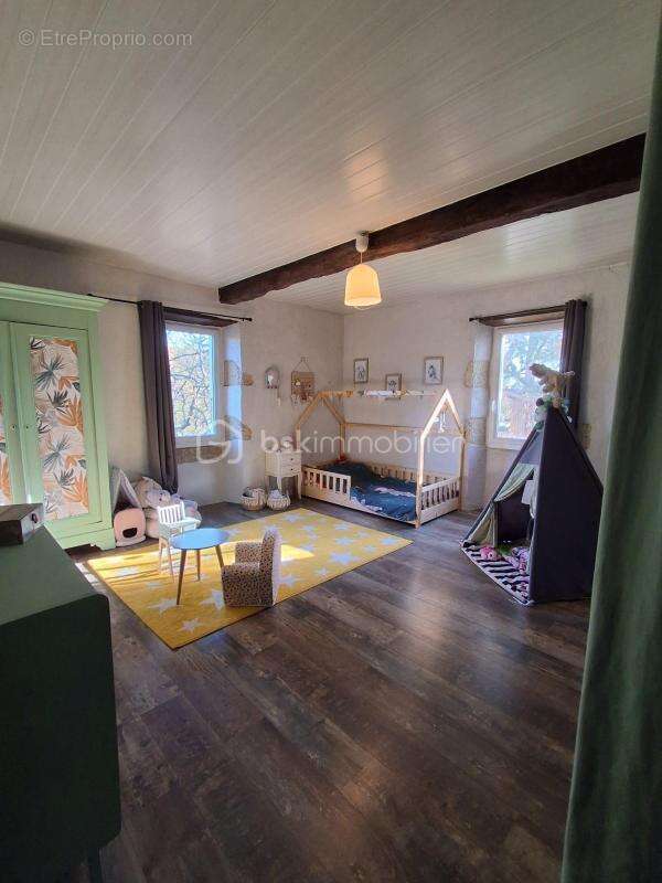 Maison à MONTESQUIOU