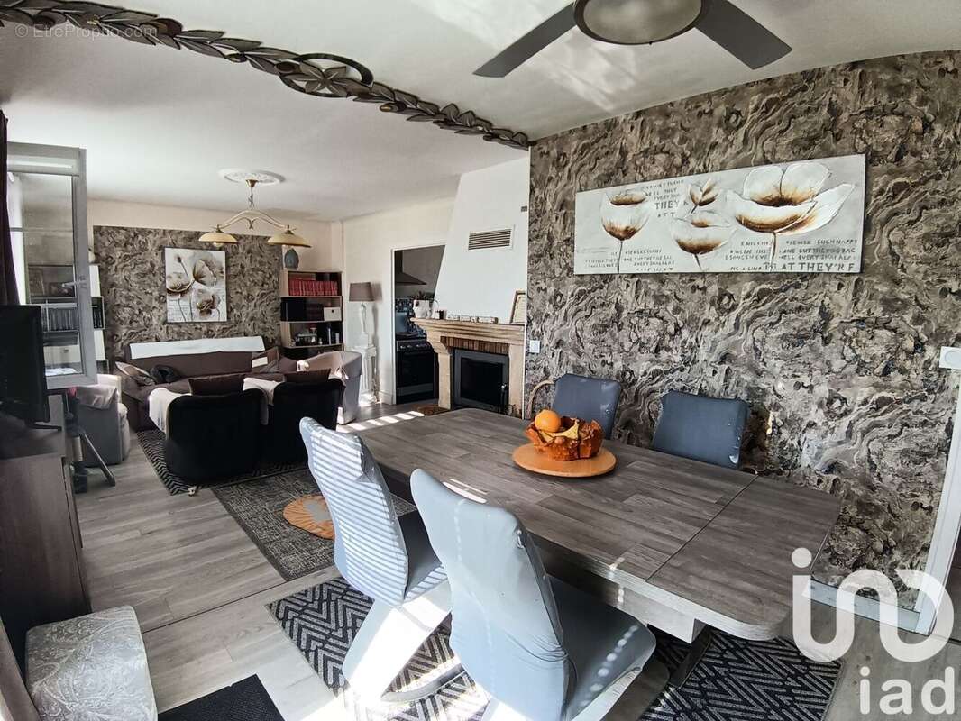 Photo 2 - Maison à LOUZY