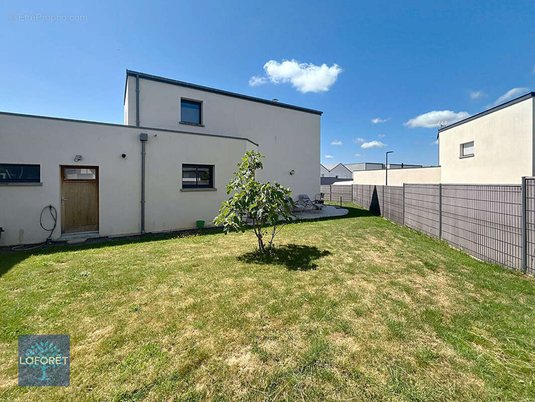Maison à LIFFRE