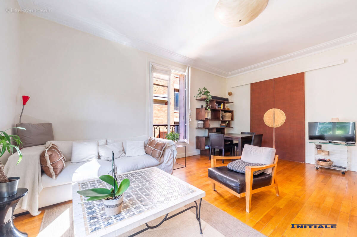 Appartement à PARIS-15E
