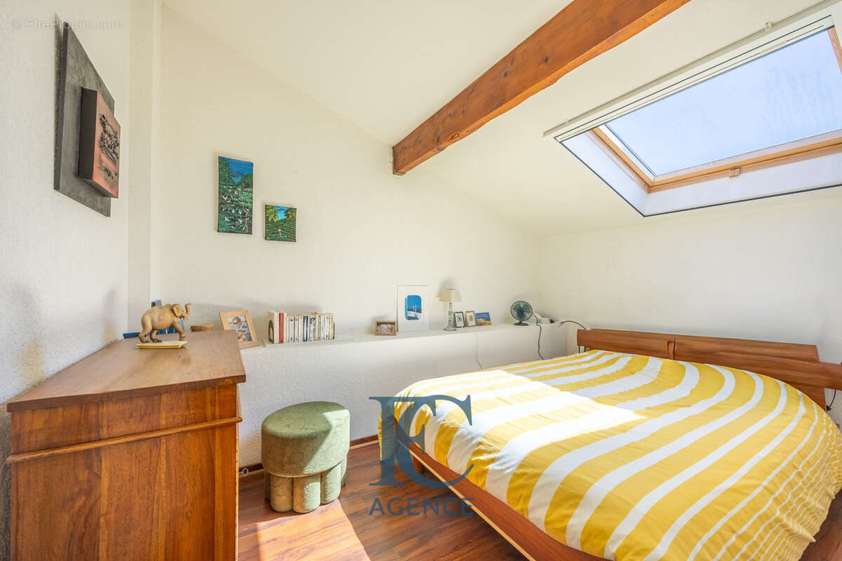 Appartement à SIX-FOURS-LES-PLAGES