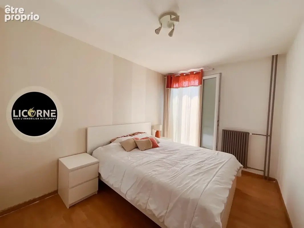 Appartement 74 m² à Vitrolles  - photo 5