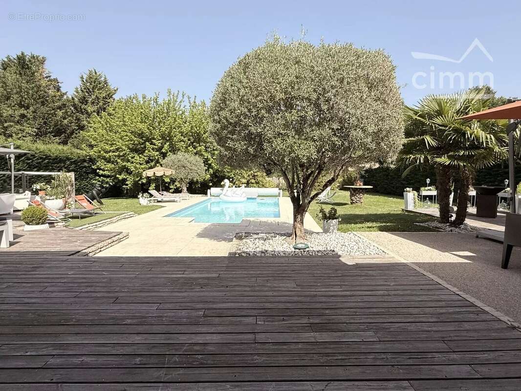 Maison contemporaine sans travaux avec piscine et grands volumes à Blois - photo 2