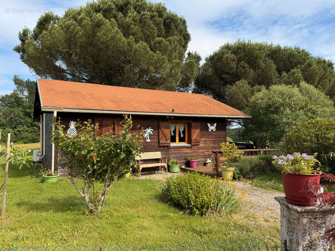 Maison en pierre avec chalet bois, grange et vue panoramique - photo 9