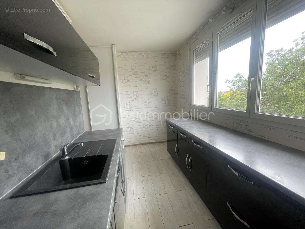 Appartement à MAINVILLIERS