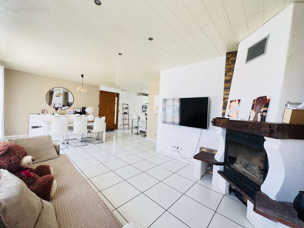 Maison à AUNAY-SOUS-AUNEAU