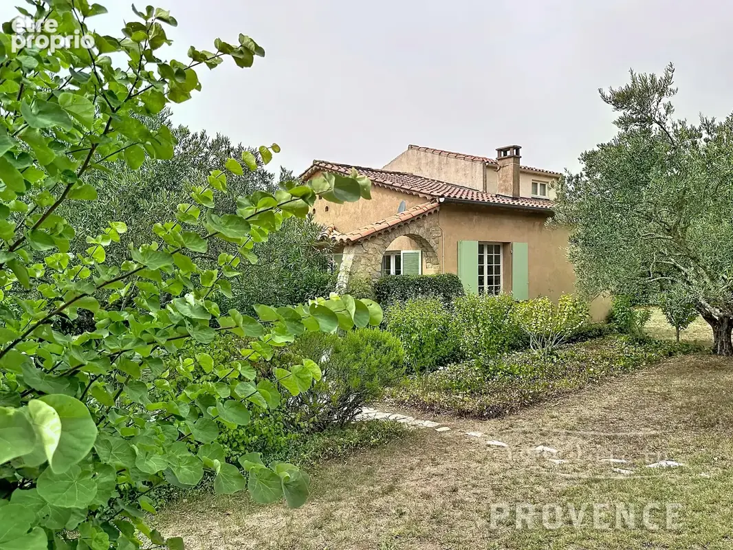 Maison de charme avec piscine, à pied du centre d'Aups - photo 9