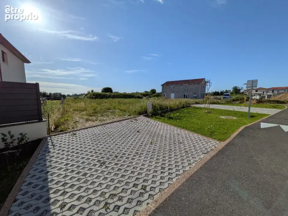 Terrain à GENAS
