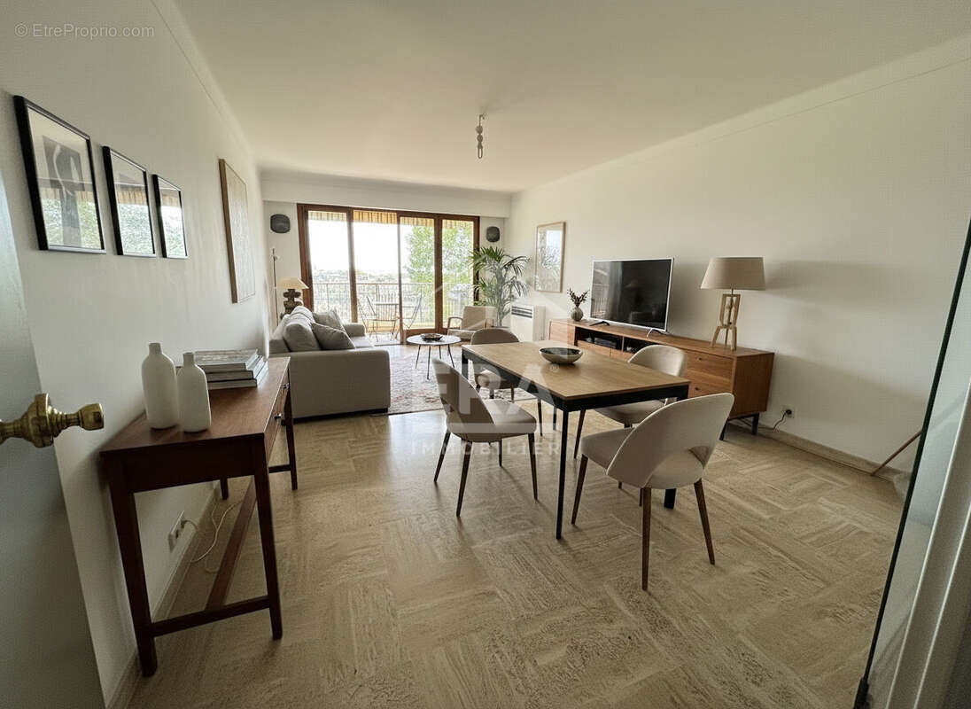 Appartement à VENCE