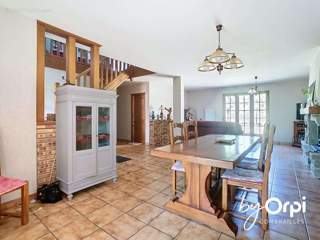 Maison à NERIS-LES-BAINS