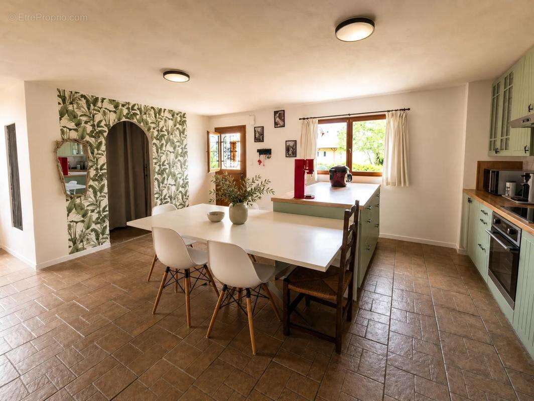 Maison de 5 pièces de 116 m² à Saint-Usuge - photo 16