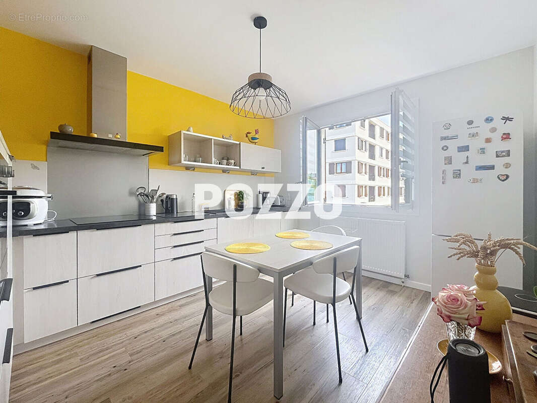 Appartement à DONVILLE-LES-BAINS