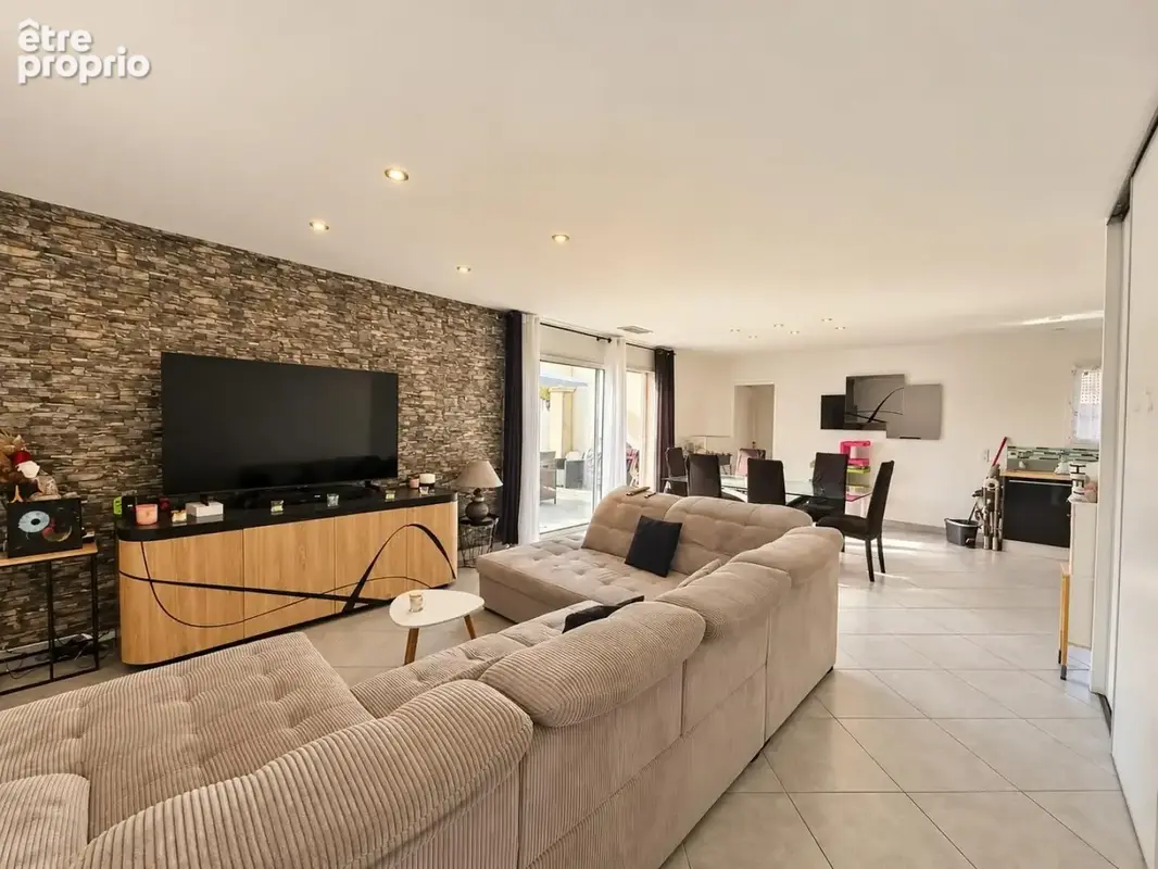 Maison 4 pièces 117 m² à vendre à Poussan (34560) - photo 1