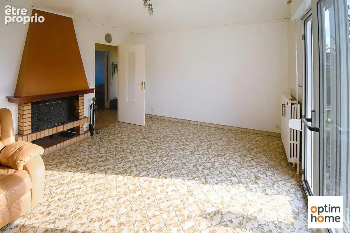 Maison de plain pied sureleve - vue degagee - terrain 12 ares 37 - photo 10