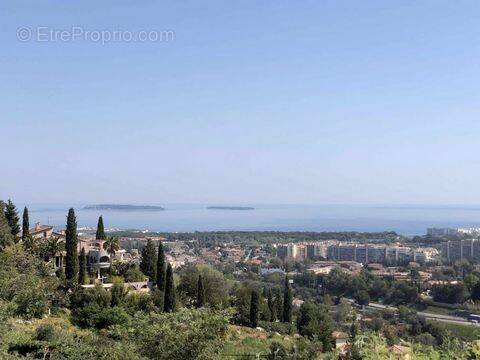 Terrain à MANDELIEU-LA-NAPOULE