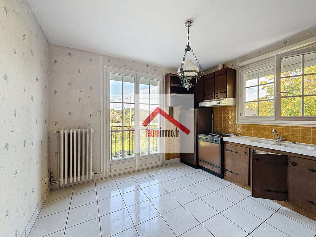 Maison à SAINT-VIANCE