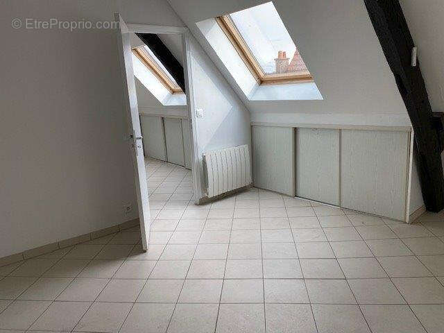 Appartement à EPERNON