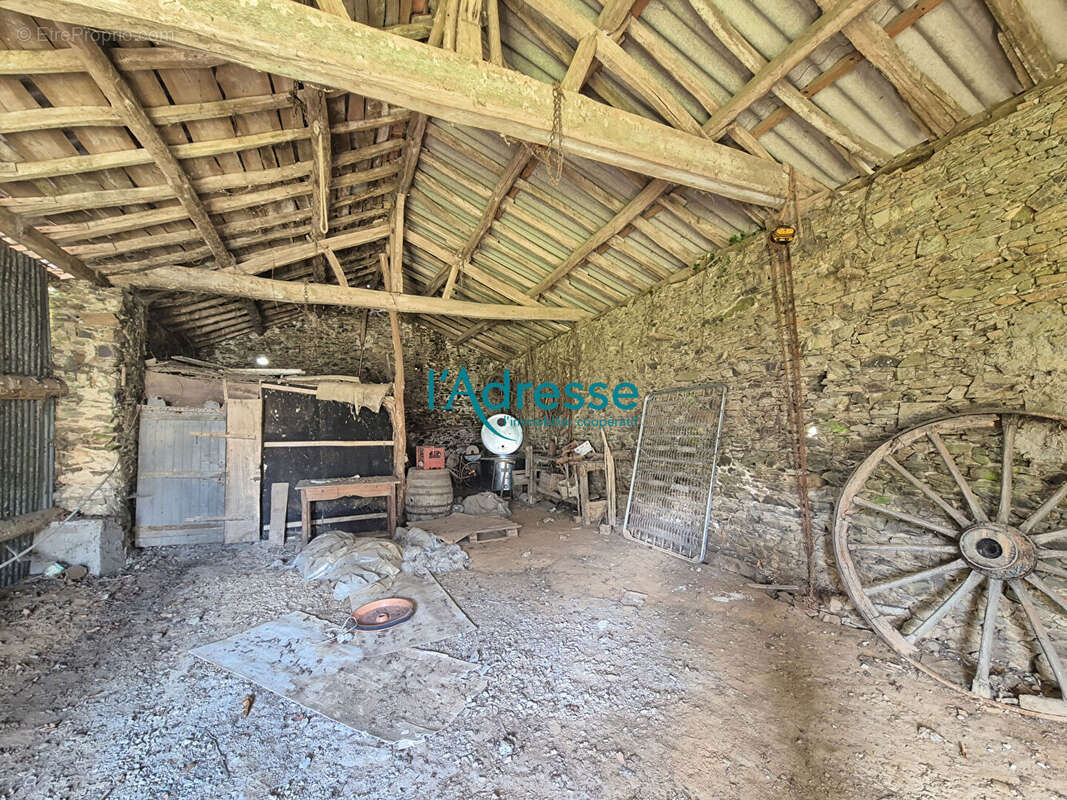 Maison à MONTREVAULT
