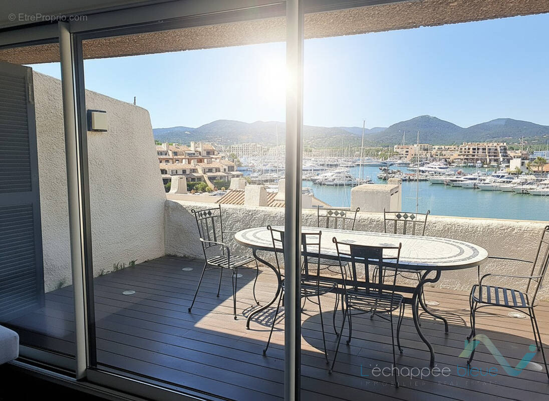Appartement à COGOLIN