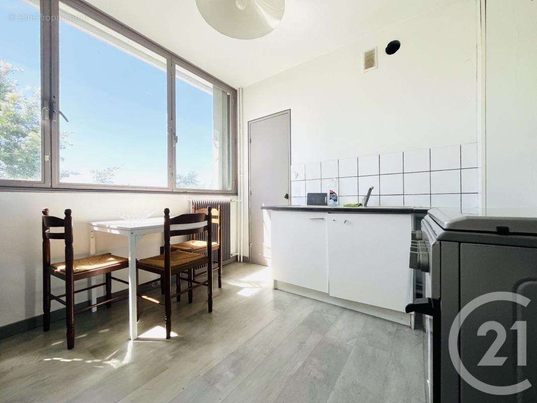 Appartement 63 m² à Limoges  - photo 9