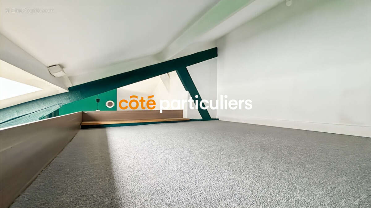 Appartement à MANDRES-LES-ROSES