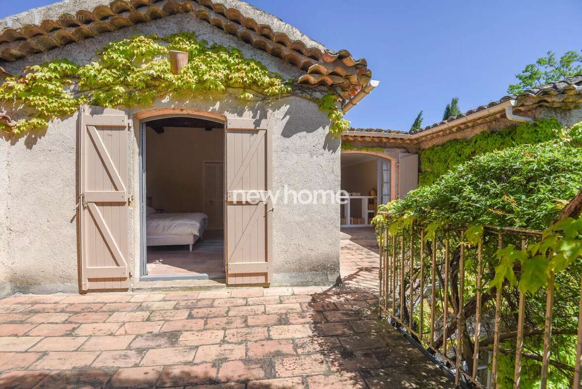 Maison à LORGUES
