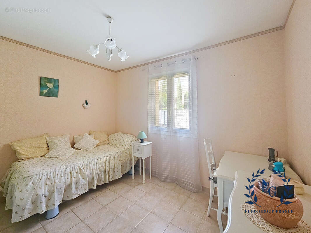 Maison à NANS-LES-PINS