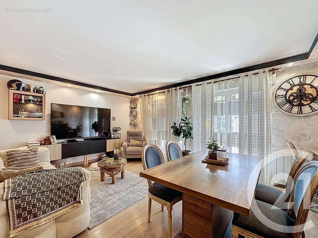 Photo 2 - Appartement à THIAIS