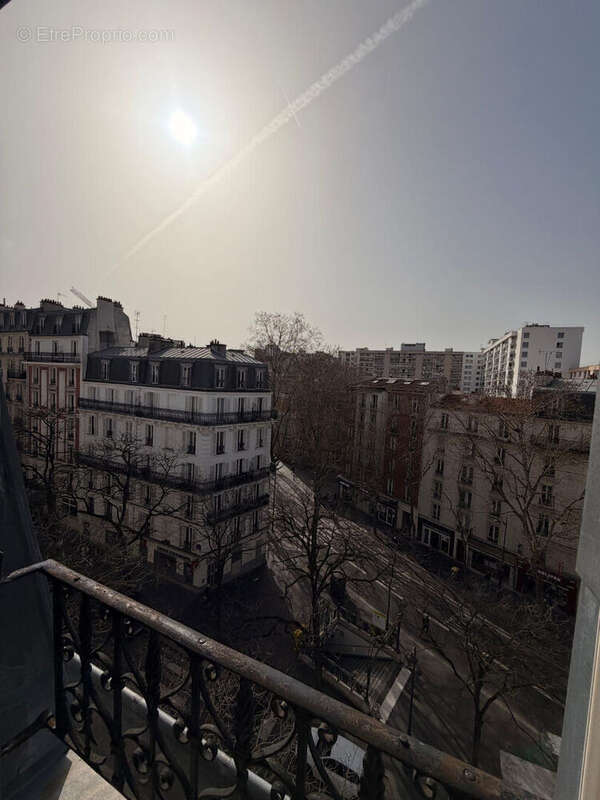 Appartement à PARIS-19E
