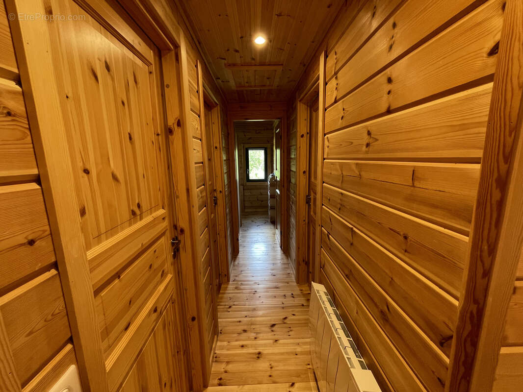 Maison à LAVEISSIERE