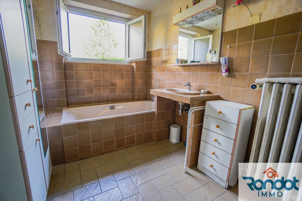 Maison à MAREY-SUR-TILLE