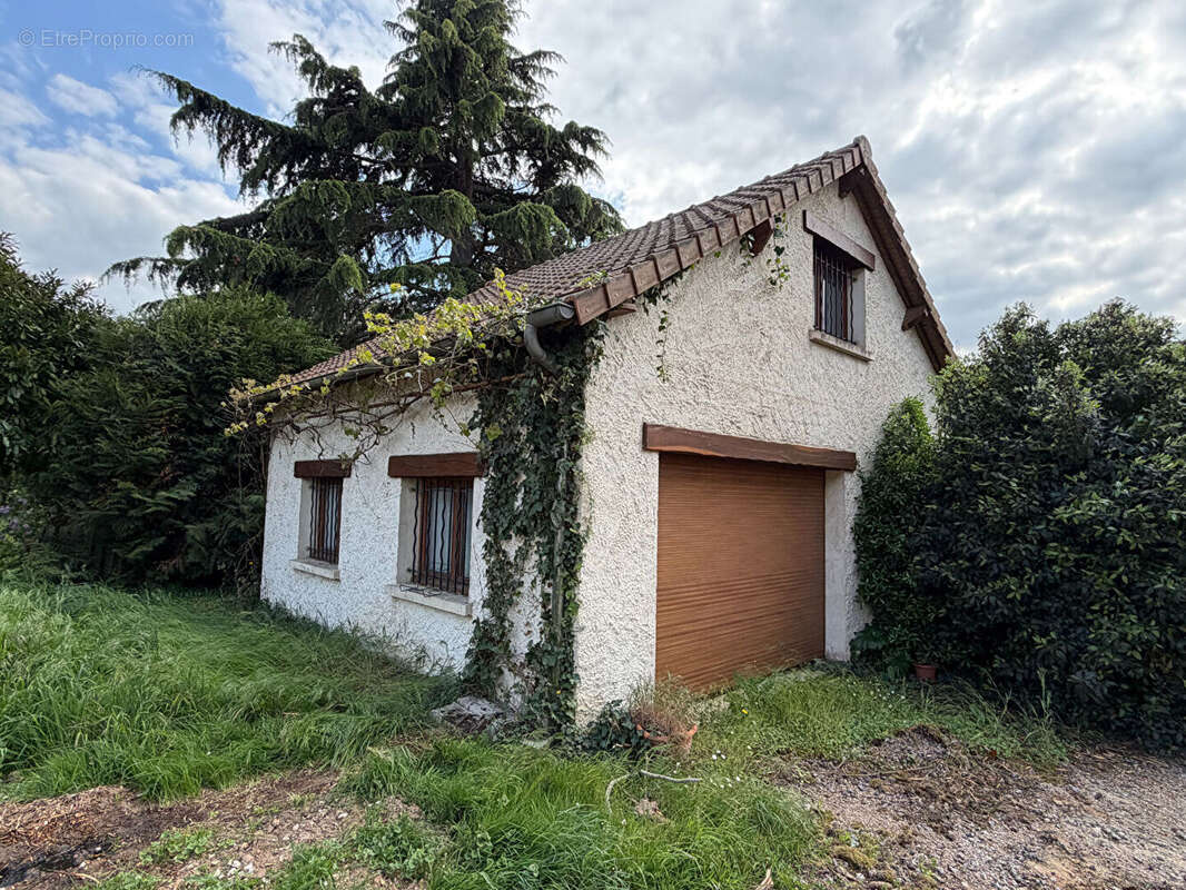 Maison à LIMETZ-VILLEZ