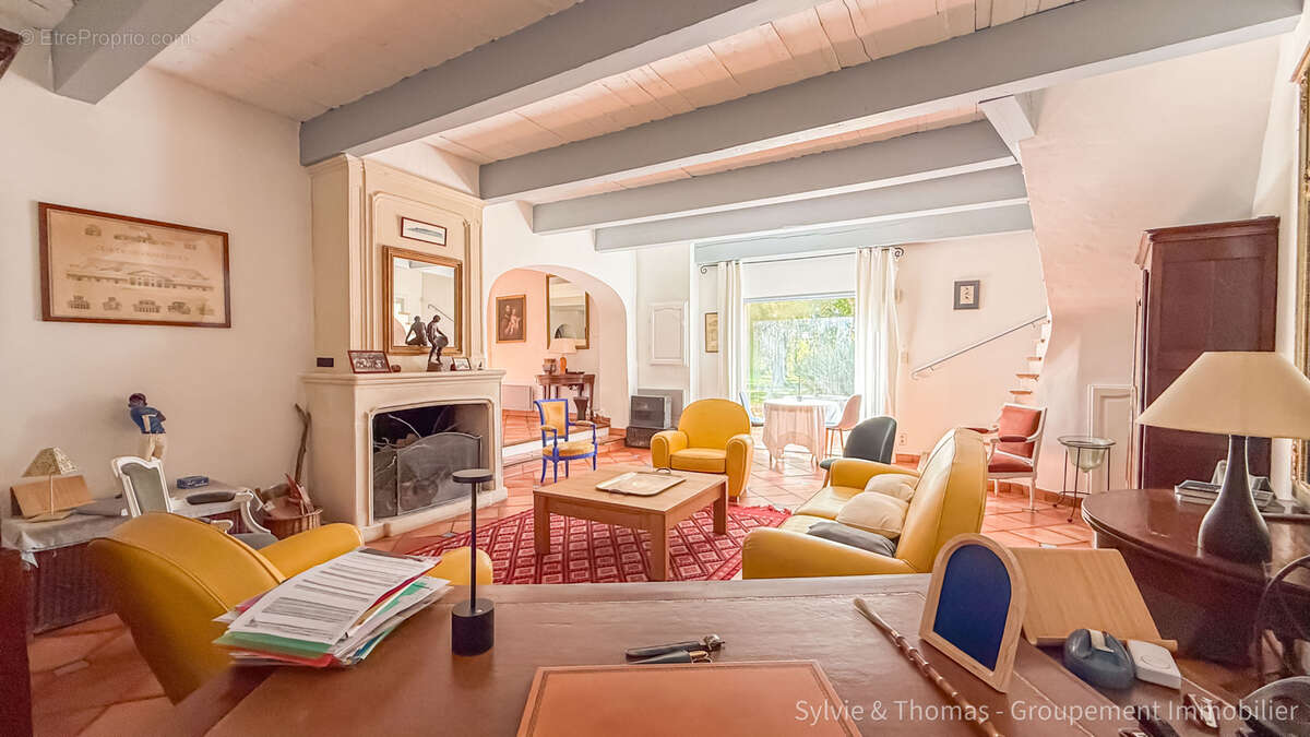 Maison à CADEROUSSE