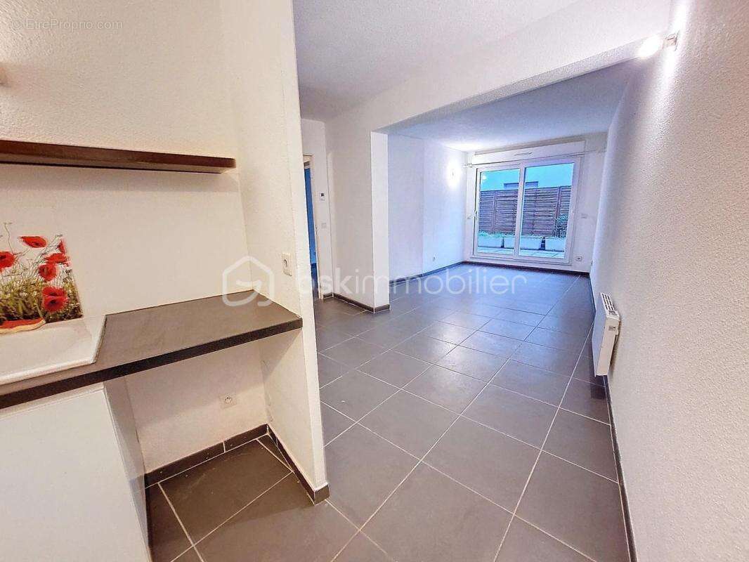 T2 de 43.5 m² avec petit garage - photo 2