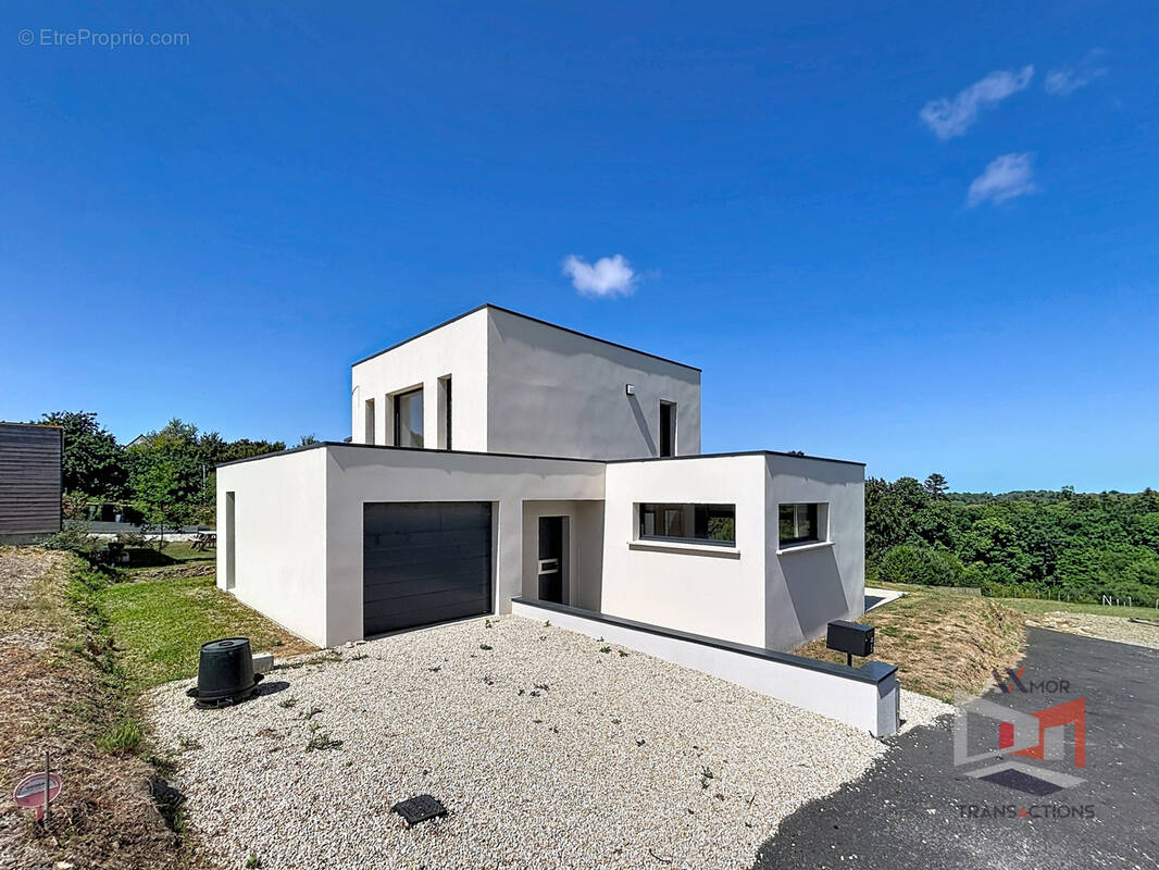 Maison à PLEUMEUR-BODOU