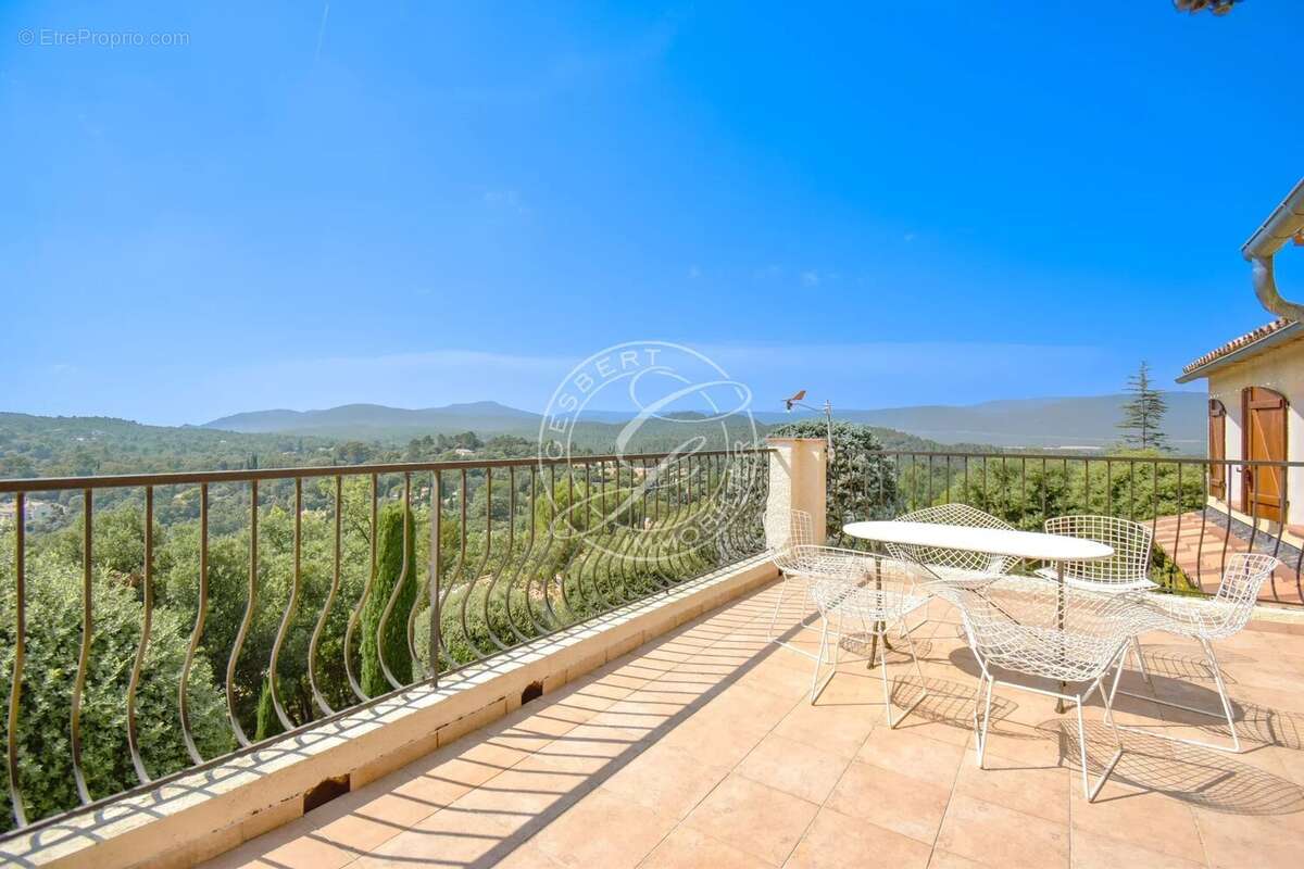Maison avec vue panoramique et piscine à débordement – Domaine de Saint-Pierre de Tourtour - photo 3