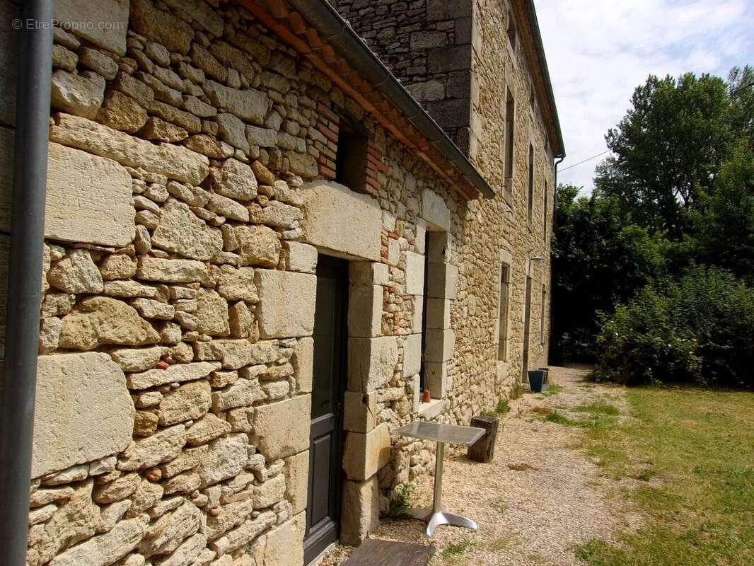 Maison de maître de quatre chambres magnifiquement rénovée avec chauffage au sol - photo 20