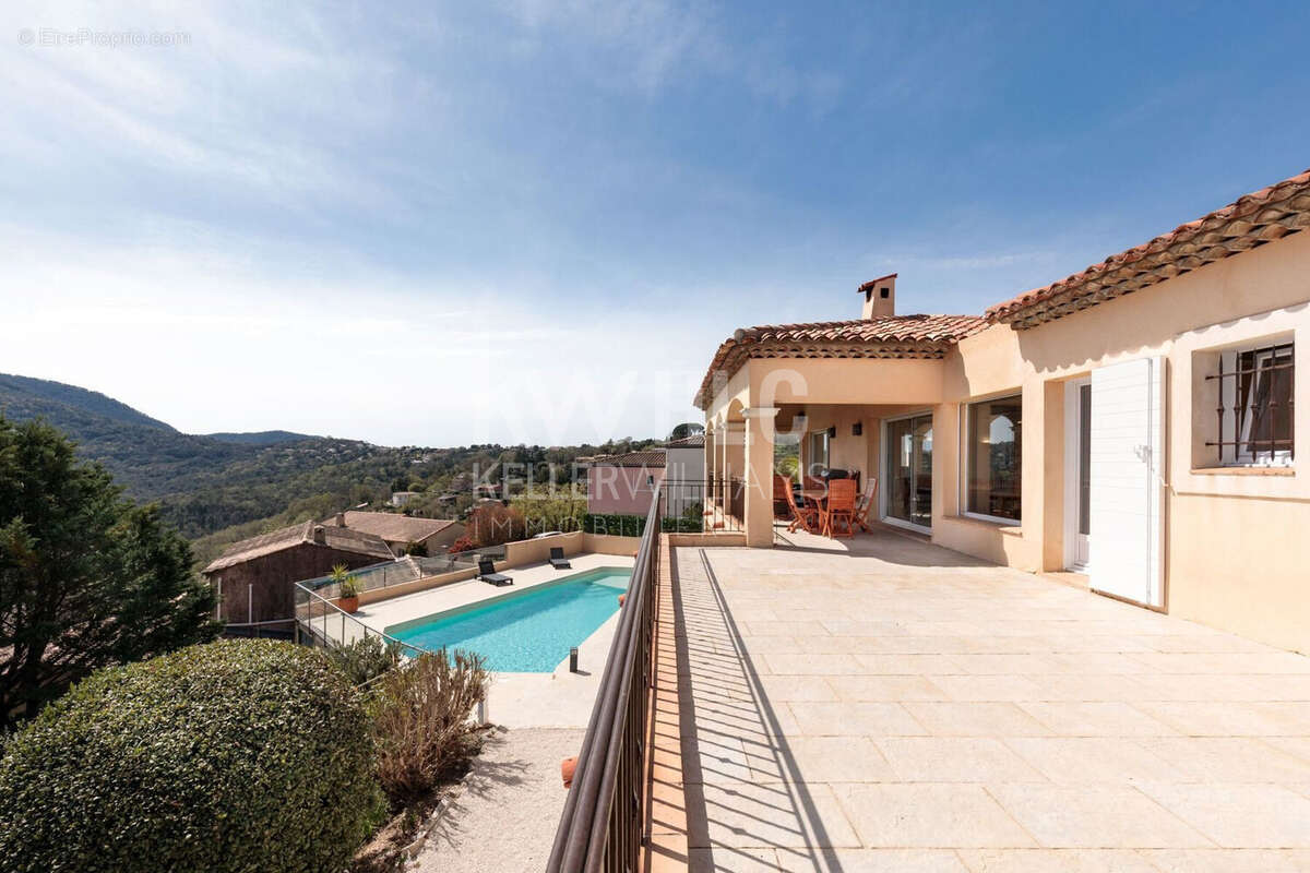 Maison 210 m² à Les Adrets-De-L'esterel  - photo 7
