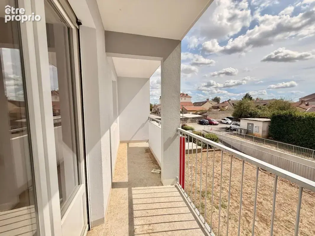 Appartement À Vendre T1 30m² place de parking privative et cave - photo 7