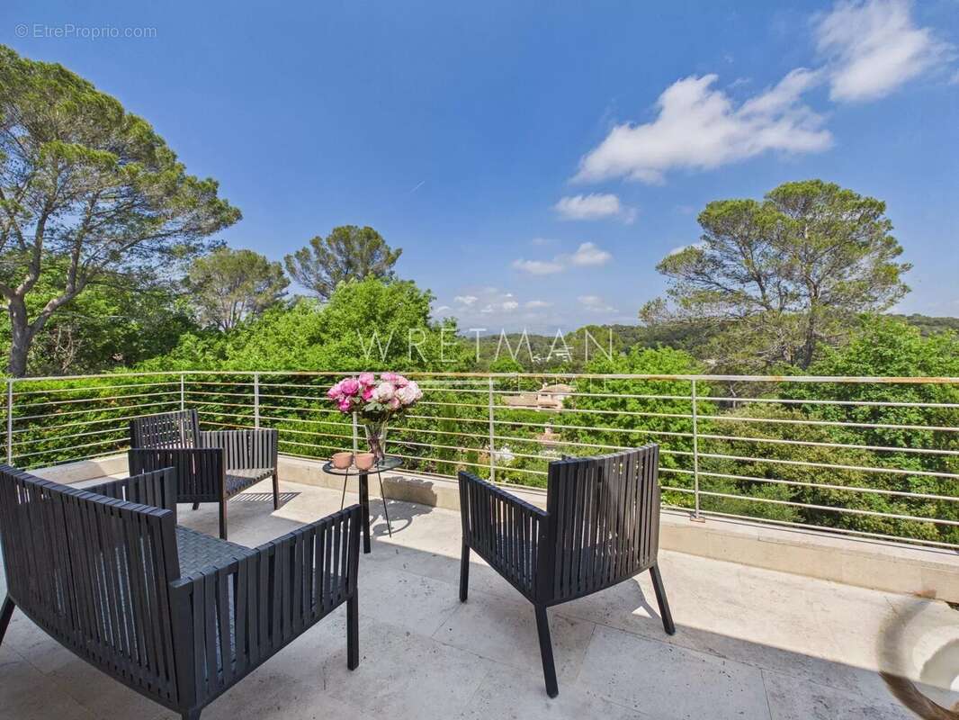 Maison à MOUGINS